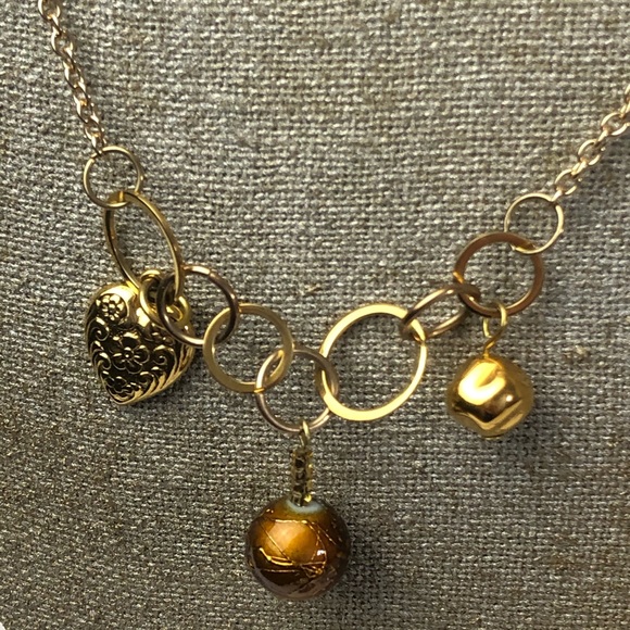 🐷 Gold Toned Charm Necklace - Picture 2 of 8